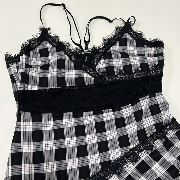 LOVELY U-DEAR DRESS - Picture 11 of 12